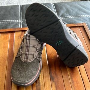 B Zees. Slip on. Womens​